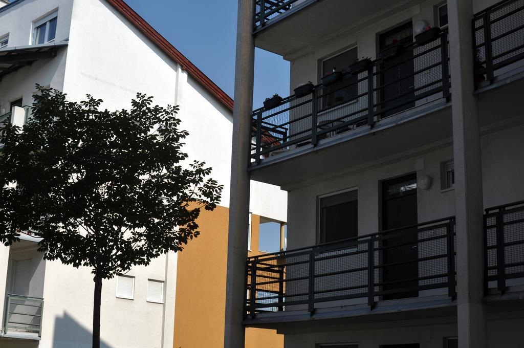 Gyorapartman2 Exteriör bild
